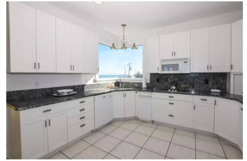 Avalon by the Sea House | "Seas the Day" (Week or Month) on Ormond Beach with Pool and Ocean Views
