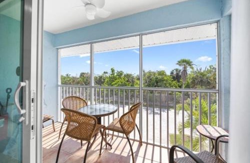 Sanibel Apartment | Seashells Unit 37 condo