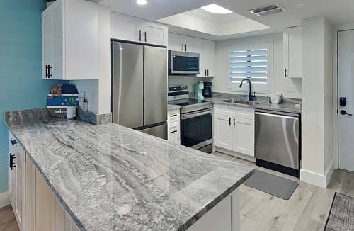 Mid Island Condo | Seaside 402 | Newly Updated w. Stunning Gulf Views!