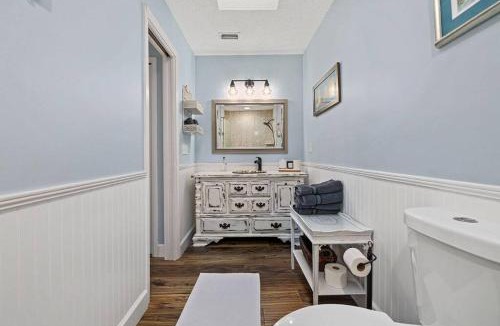 Jacksonville Beach House | Seaside Escape w Pool 5 Min Walk to Beach