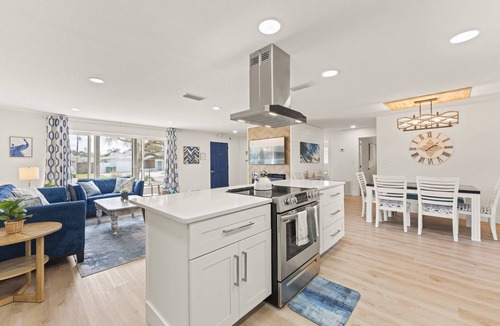 Harbor Heights House | Seaside Serenity Retreat — Steps to the Beach with BBQ & Tiki Hut 🌊
