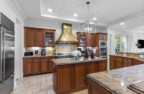 Hypoluxo Island House | Seaside Serenity: Your Ideal Palm Beach Waterfront Rental Escape