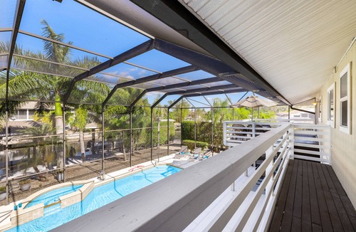 Manatee Bay Villa | Seaside Villa Destin - Single home with privat pool in the heart of Pine island