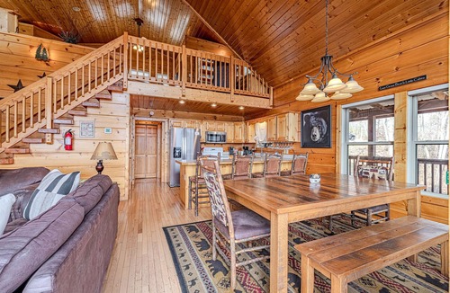 Sevierville Cabin | Secluded 1.5ac Luxury Cabin w/Hot Tub, Pool Table, & AMAZING MOUNTAIN VIEWS!