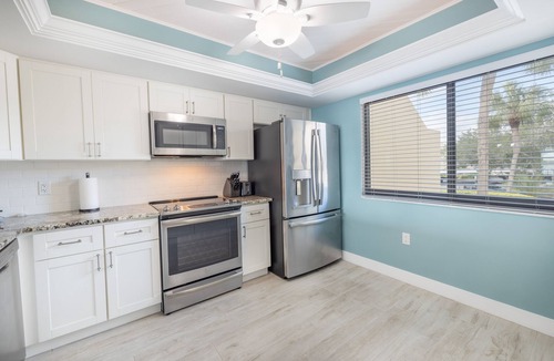 Pinellas Point Condo | Secluded between Bay and Gulf Seapointe Terrace