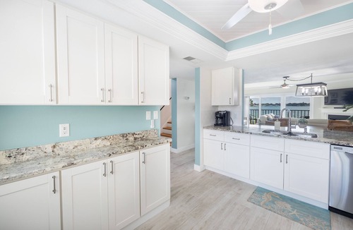 Pinellas Point Condo | Secluded between Bay and Gulf Seapointe Terrace