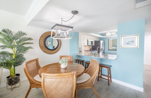 Pinellas Point Condo | Secluded between Bay and Gulf Seapointe Terrace