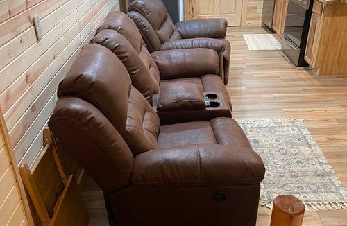 Gilbert Apartment | Secluded Cabin With King Size bed