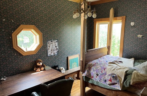 Cunningham Bed & Breakfast | Secluded farm home