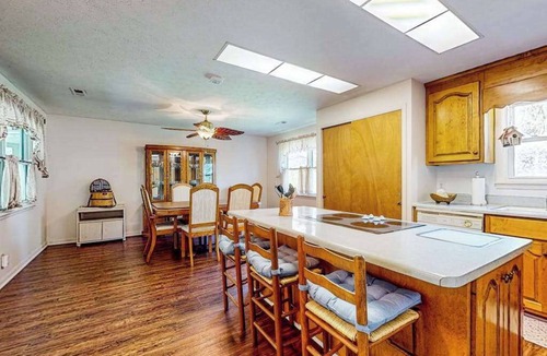 Otto House | Secluded home on 13 acres with jetted tub, screened porch & wildlife sightings