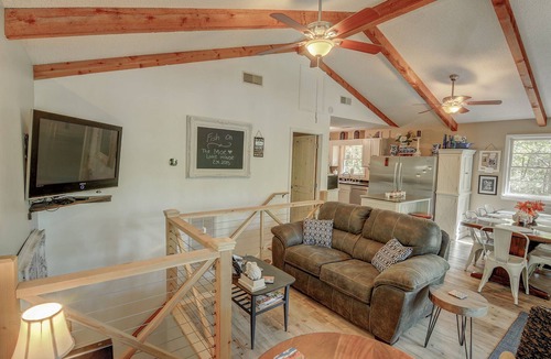 Gumlog Cabin | Secluded Lake Front Cabin - on Lake Hartwell, with Dock, Fenced Yard, Fire Pit.