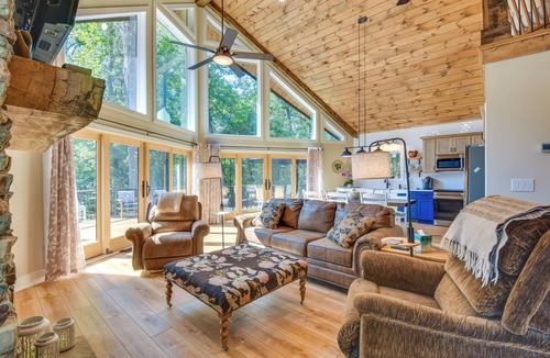 Gainesville Cabin | Secluded Lake Lanier Cabin w/Game Area