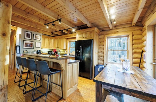 Mentone Cabin | Secluded Lux Cabin : 21 Acres, Hot Tub & Creek Black Fox