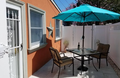 Alden Manor Apartment | Secluded, Sunny Studio. Fully Private: entrance, bath, bedroom, kitchen & Patio