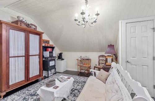 Fredericksburg House | Serendipity