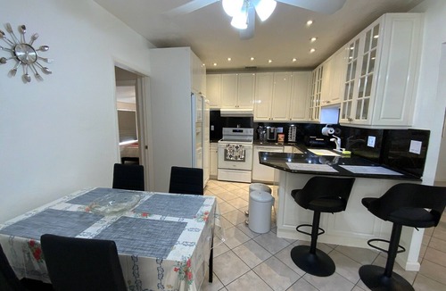 North Central Hollywood Condo | Serene 3/2 home in tranquil Hollywood close to I95, Ft Lauderdale Air & Beach.