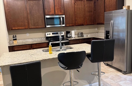 Locust Grove House | Serene 4-bedroom house with AC in charming Locust Grove