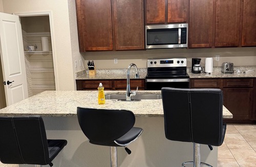 Locust Grove House | Serene 4-bedroom house with AC in charming Locust Grove