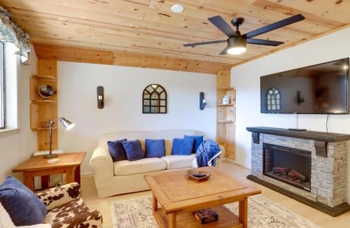 Blairsville Apartment | Serene Couple’s Lakeside Retreat, Water Views!