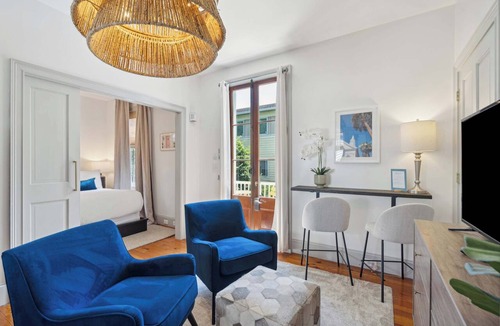Cannonborough Elliotborough Apartment | Serene Escape Over Heated Pool, 1 Block to King St