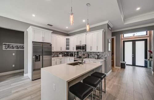 Rural Estates House | Serene Naples Home by Golf & Beaches