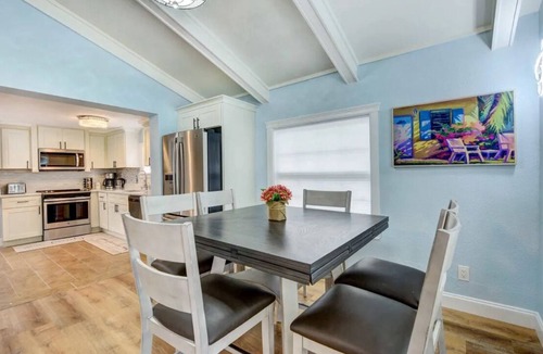 North Trail House | Serene Oasis Beach Getaway - 3 bedrooms in Sarasota