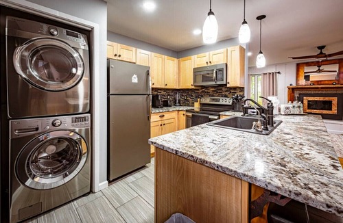 East Stroudsburg House | Serene Pocono Mountains Home - 2 Bedroom, 2.5 Bath, private townhome with wood-burning fireplace