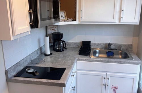 East Tampa Apartment | Serene studio