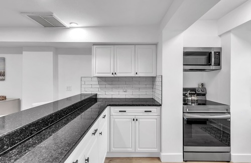 Sunset Beach House | Serenity By The Sea - Beachfront townhouse in great location. Pet friendly!