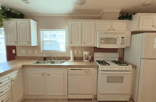 Seffner Community Alliance House | Serenity Cabin – Your Cozy Retreat Near Tampa