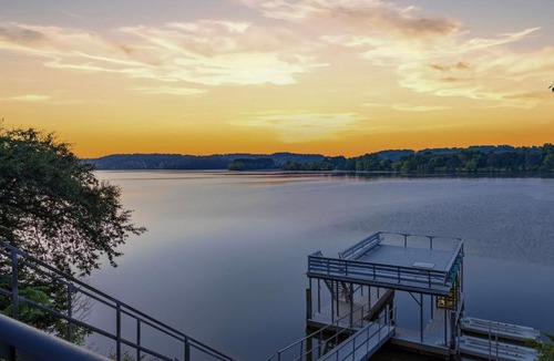 Harriman House | Serenity Dock on Watts Bar Lake- Main Channel View