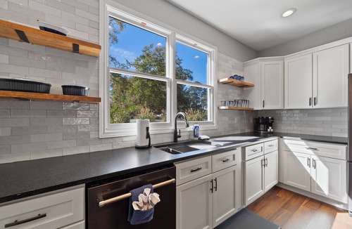 Milledgeville House | Serenity on Sinclair, Sleeps 11, Amazing Views, Kayaks, Beach Access + MORE!