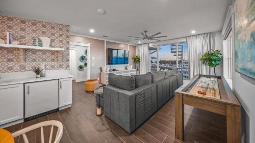Siesta Key House | Serving Sunset