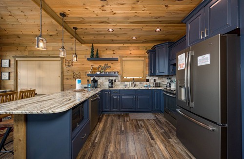Sevierville Villa | Sevierville 3 - Four Bedroom Villa, Sleeps 12