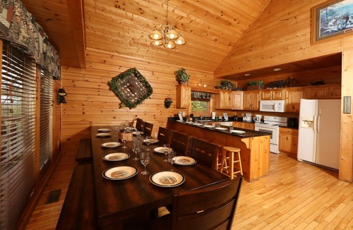 Sevierville Villa | Sevierville 5 - Six Bedroom Villa, Sleeps 18