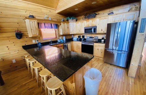 Sevierville Villa | Sevierville 5 - Six Bedroom Villa, Sleeps 18
