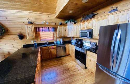 Sevierville Villa | Sevierville 5 - Six Bedroom Villa, Sleeps 18