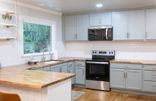 Saint Andrews House | Sewanee home in the heart of central campus!