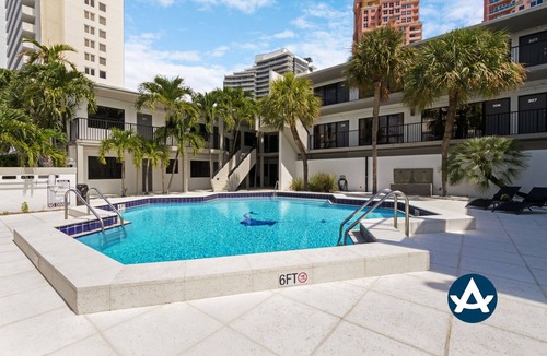 Barrier Island Hotel | Sextant | The Palm | 1 Block to Beach | Heated Pool | Studio
