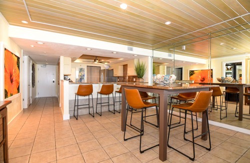 Daytona Beach Shores Condo | SEYCHELLES CONDO NO DRIVE BEACH! Ground Floor Unitn with Huge Private Patio