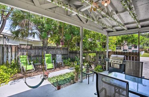 Croissant Park House | Shady and Eclectic Fort Lauderdale Dwelling with Yard!
