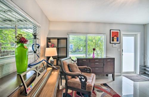 Croissant Park House | Shady and Eclectic Fort Lauderdale Dwelling with Yard!