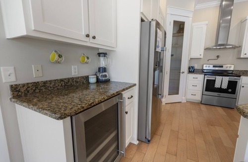 Hollywood Beach House | Shangri-La! The Real Fun Beach Home Beach View 100 Yards to Beach Walkover