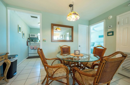Bradenton Beach Condo | Share Our Island Paradise-100 flip-flop steps to the beach.