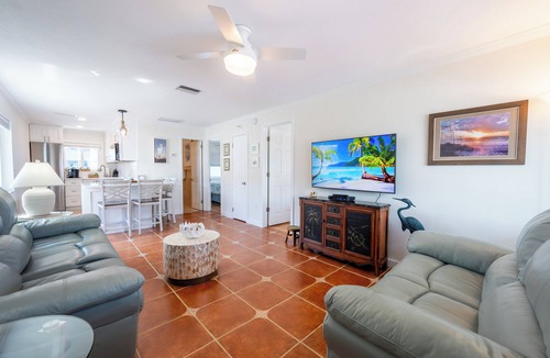 Bradenton Beach Condo | Share our piece of paradise - 85 Flip Flop Steps to the Beach