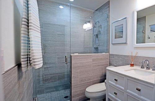 Bay Isle House | Shell Beach - The Treehouse 210