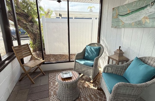 Anna Maria House | Shell We Dance? Charming Bungalow with Fabulous Location and Private Pool!