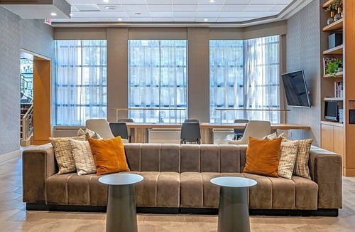 Downtown Wilmington Hotel | Sheraton Suites Wilmington Downtown