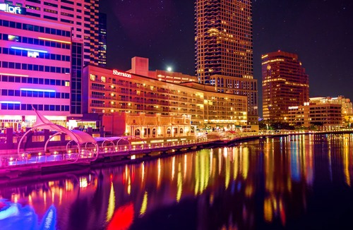 Downtown Tampa Hotel | Sheraton Tampa Riverwalk Hotel
