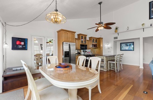 Palm Harbor House | SHERWOOD LAKES UNIT A ON THE PINELLAS TRAIL AND CLOSE TO BEACH